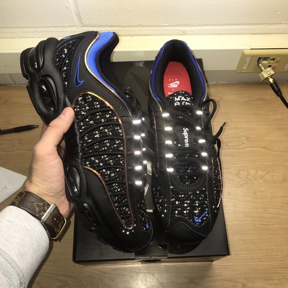 supreme x nike air tailwind